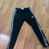 Clearance adidas Verkkarit