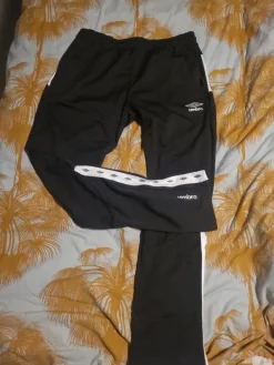 Online Umbro Verkkarit