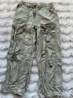 Outlet Bershka Vihreät Housut