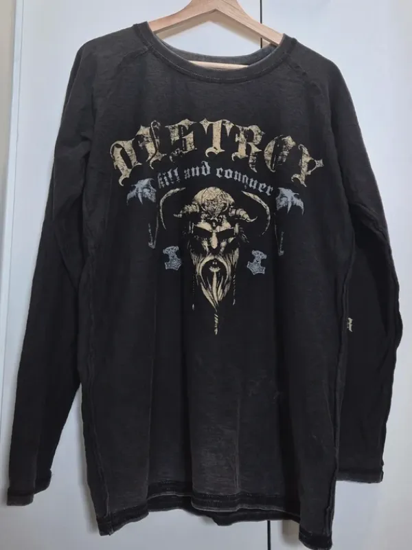 Online Black Premium Viikinkiaiheinen paita