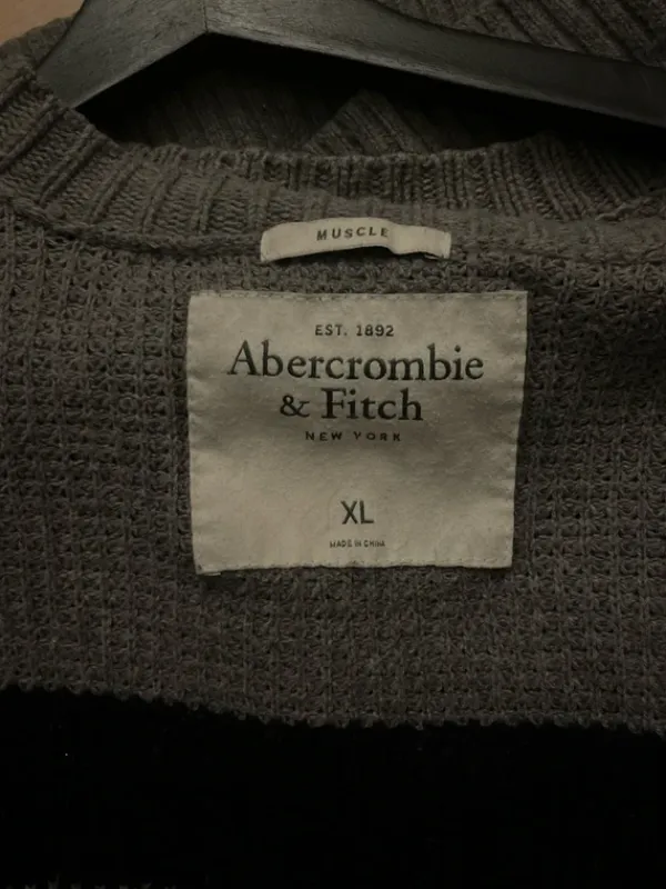 New Abercrombie & Fitch Villapaita