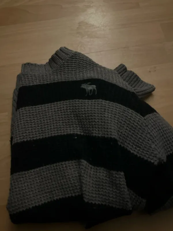 New Abercrombie & Fitch Villapaita