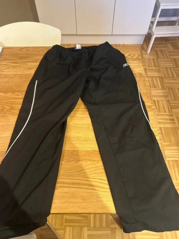 Discount Reebok Vintage black trackpants
