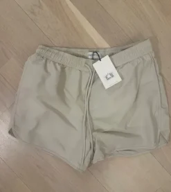 Volt uimashortsit käyttämätön