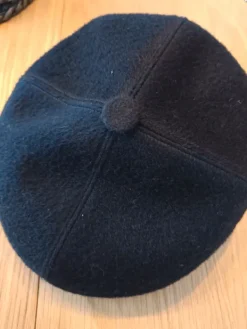 Clearance Vintage Love Wool hat in like new condition