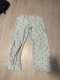 Online Secret Possessions Yöhousut