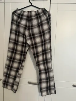 Hot Lager 157 Yöhousut