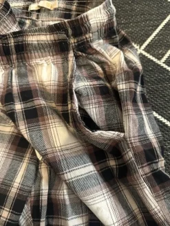 Hot Lager 157 Yöhousut