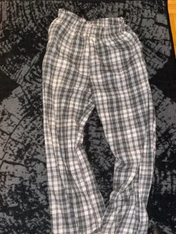 Online En tiedä Yöhousut