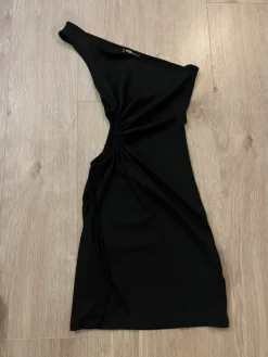 Discount Yksiolkaiminen mekko